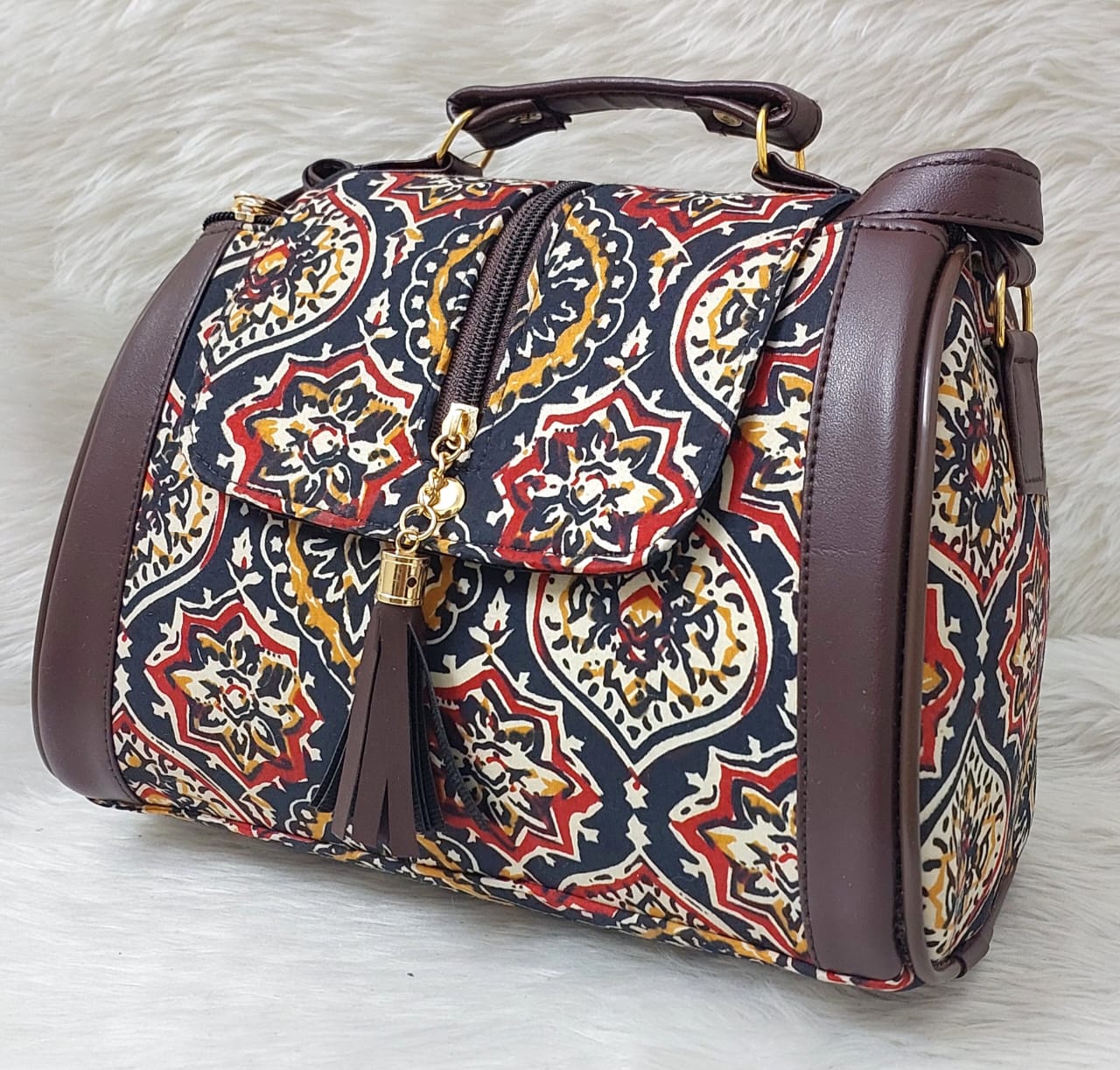 Stylish and Spacious Floral Print Sling Bag