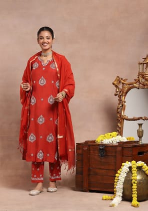 Chanderi Chikankari Zari Solid Women's 4 PC Long Kurta Set - Red