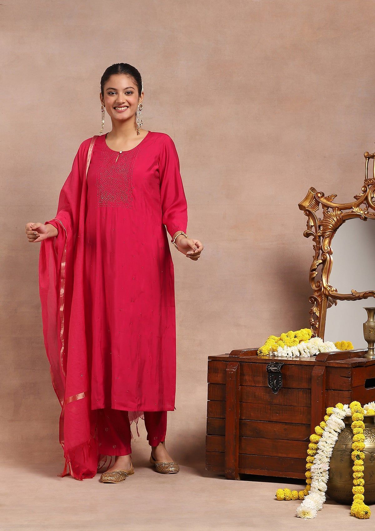 Chanderi Kamdaani Embroidered Solid Women's 4 PC Long Kurta Set - Pink