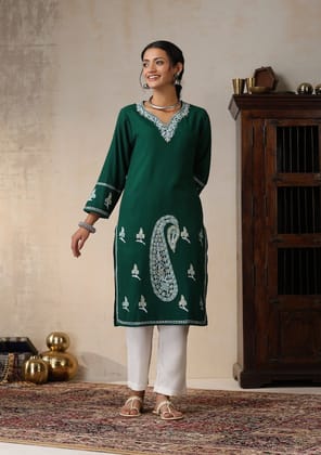 HOC Crafts Aari Embroidered Woollen Solid Women's Long Kurta - Green