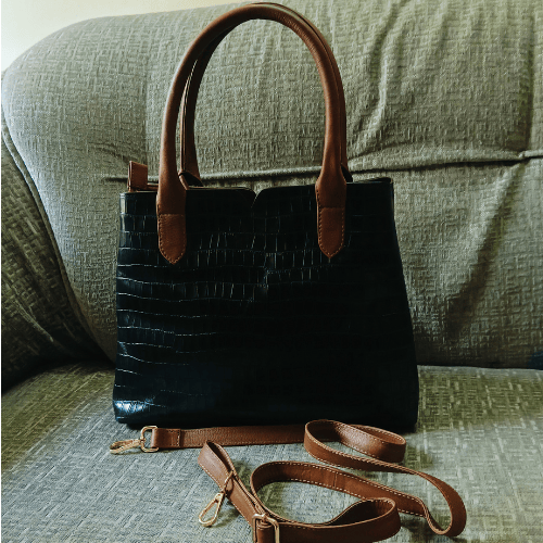 TRENDY TOTE