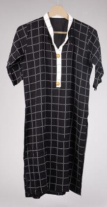  Black and White Checkered Kurta with Mandarin Collar and Short Sleeves