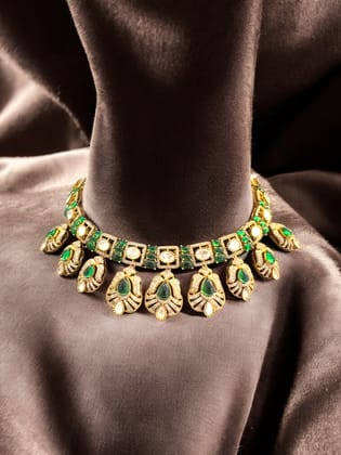 Exquisite Green Emerald and Kundan Necklace Set By Dia Art Jewels