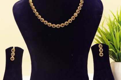 Stunning Cubic Zirconia Necklace and Earrings Set in Gold Plated Alloy