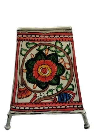 Hand painted traditional floral design pen stand