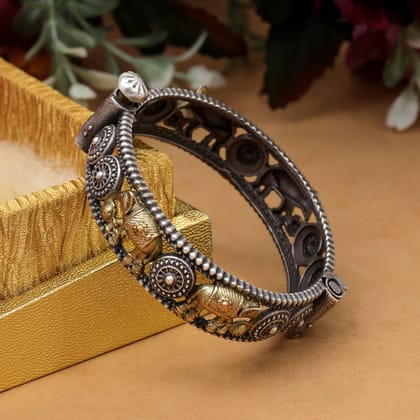 Gold & Silver Color Dual Tone Oxidised Bracelet-Bracelet Size: Adjustable / Gold / Brass With Good Quality Gold &amp; Silver Plated