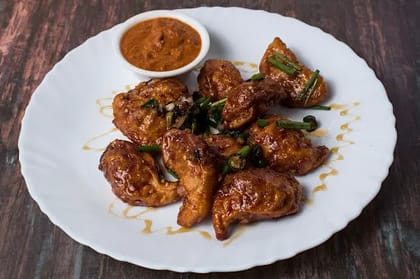 Chicken Crispy Schezwan Momos [10 Pieces]