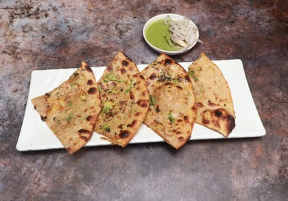 Aloo Pyaaz Paratha