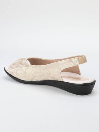 Women Flats Sandal  (Beige , 7)