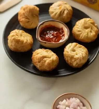 Paneer Fry Maida Momos [8 Pieces]