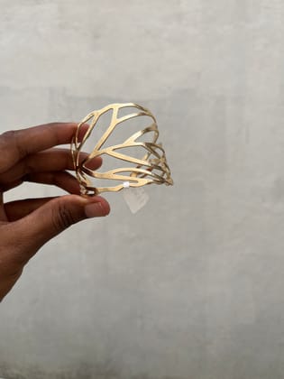 Leaf vein modern bracelet