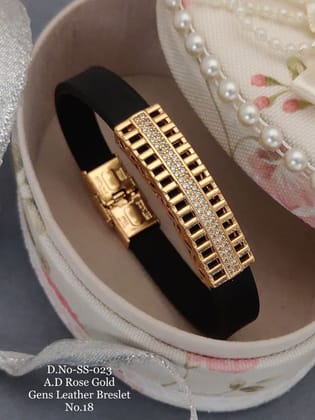 Purport Gold Plated Unisex Loose Bracelet