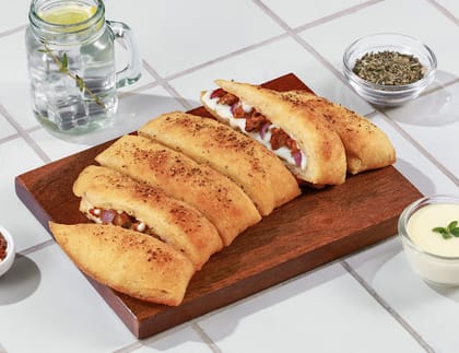 Chicken Tikka Stuffed Garlic Bread + Cheesy Dip [FREE]