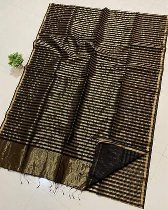 Gleaming Handloom Maheshwari Eerie Black Tissue Silk Saree