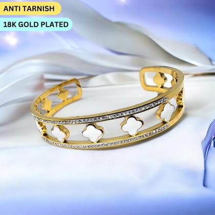 18K Gold Plated Anti Tarnish Flower Bracelet