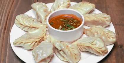 2 x Chicken Steamed Momos [10 Pieces]
