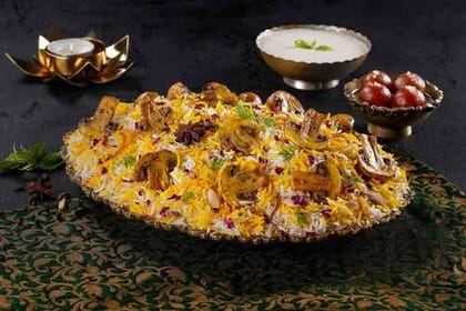 Taj-e-Khumb Biryani (Mushroom Biryani - Serves 4)