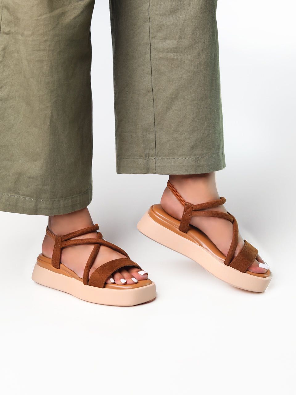 Eudori Tan Flatform Heels-Tan / 36