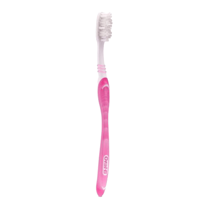 Oral-B Sensitive Whitening Toothbrush Soft, 1 Unit Pack