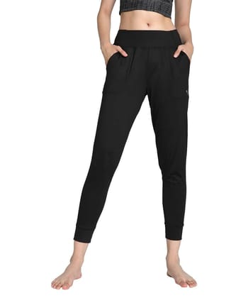 STUDIO FOUNDATION Women's Training Joggers