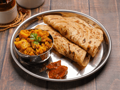 Aloo Gobhi with Paratha-2PC