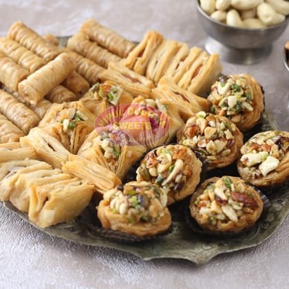 VIPUL DUDHIYA SWEETS Assorted Baklawa, 500 gm