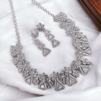 White Radiant Blossom Necklace-White / Rhodium