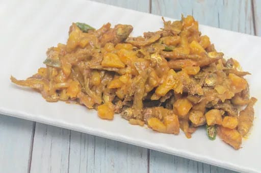 Aloo Maurala Chachari
