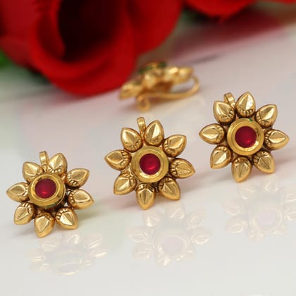 Rani Color Kundan Nose Pin Combo Of 4 Pieces (NSP169CMB)-Length: 2.00 CM x Width: 2.00 CM / Rani / Alloy With Good Quality Gold Plated