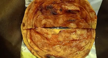 Lal Mirch Ka Paratha