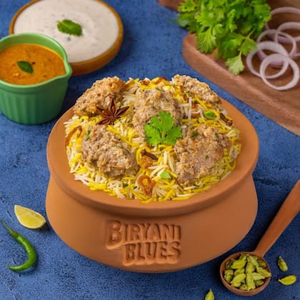 Lucknowi Chicken Biryani Handi (Boneless)