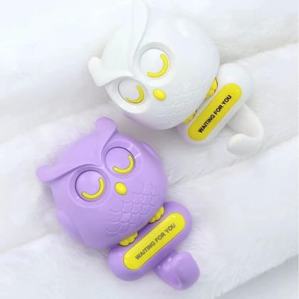 Kowl: Owl Shaped Blinking Eye Wall Hook