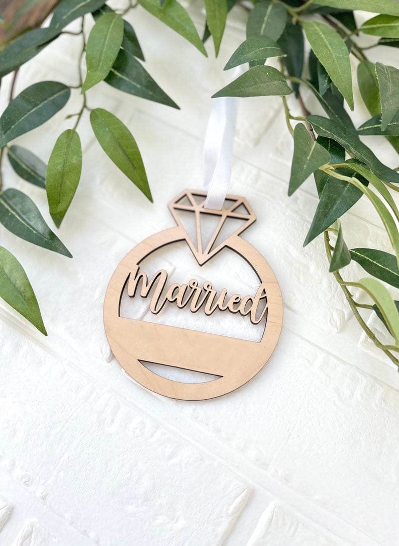 Cliths Pack of Wooden Merried Wedding Ring Ornament, Wedding Engaged Ornament Laser Cut Wood Ornament.