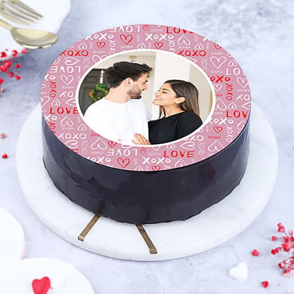 Love Frame Chocolate Cake 2Kg (Eggless)