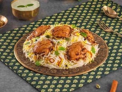 Lazeez Bhuna Murgh Biryani (Dum Chicken Biryani Boneless-Serves-1)