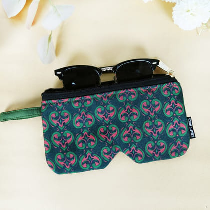 Eyewear/Sunglass Case-Green Knots