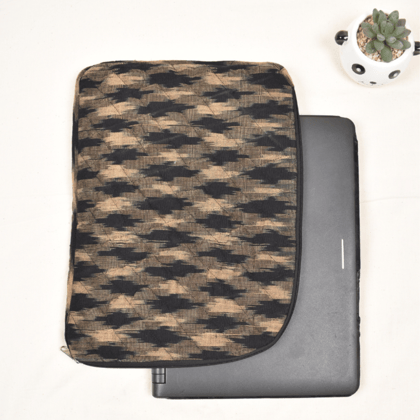 Black easy Slip Quilted 13" Laptop Sleeve