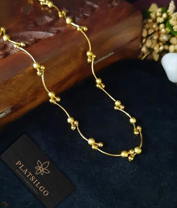 Elegant Gold Bar chain