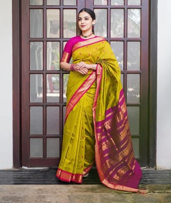 Elegant Mustard Soft Banarasi Silk Saree With Amazing Blouse Piece