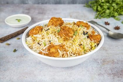 Lucknowi Murgh (Chicken) Tikka Dum Biryani.