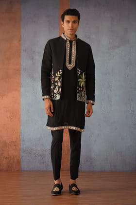Rithvik Dhanjani in Black Open Jacket Kurta Set-XS/34 / Black