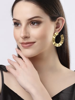 NVR Women Gold-plated Contemporary Drop Earrings-Onesize / Gold / Alloy