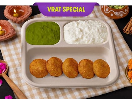 Upvas Aloo Pattice With Curd & Green Chutney