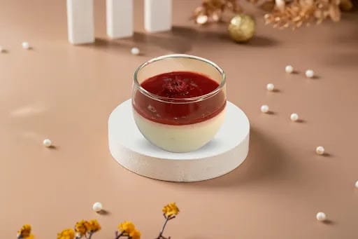 Eggless Strawberry Tiramisu [1 Glass, 1 Jar]