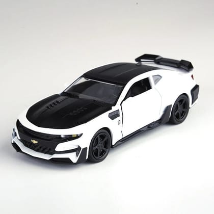 Chevrolet Camaro Resembling Metal Die Cast Car - 1:32 Scale - White