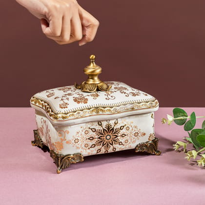 Secret Desire Trinket Box Decorative Ceramic Vase & Showpiece-Height - 4 Inches & Width - 7 Inches / Ceramic / Available