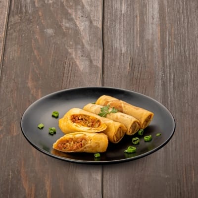 Chicken Spring Roll (4 Pcs)