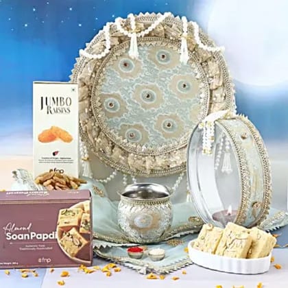 Karva Chauth Love And Sweets Delight (Pack Of 1)