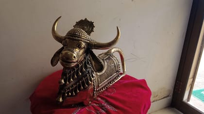 Showpiece Bull