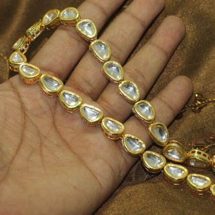 15 Pcs, 13mm Golden Meenakari Kundan Kadi Chain-Golden / Kundan / Oval